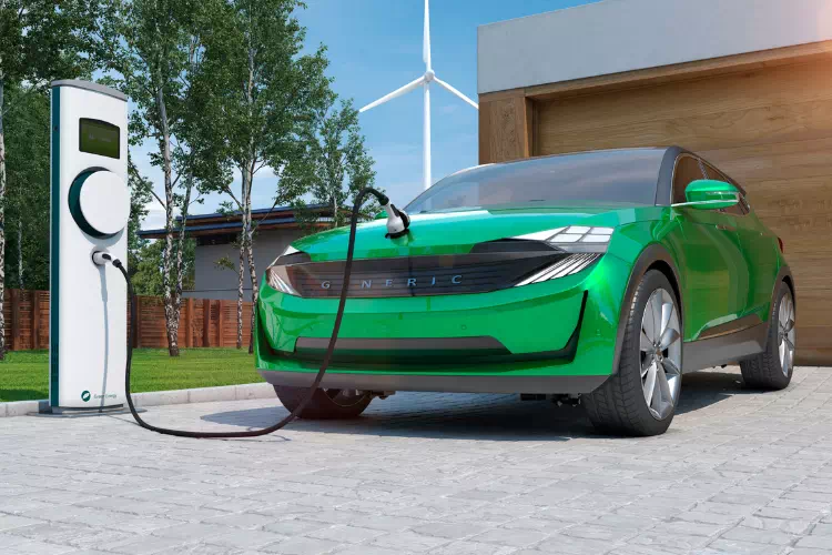 SUV électrique stationné dans le but de recharger sa batterie