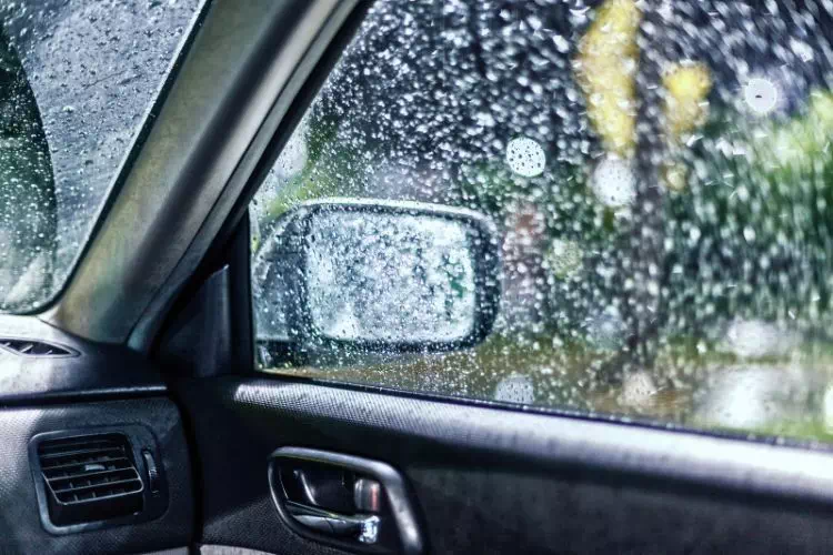 Traces sur les vitres de voiture